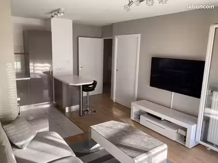 2 pièces 45 m² location