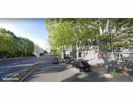 local commercial 685 m²