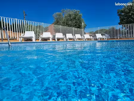 villa 168m² + 2 gîtes (50m² et 49m²)   surface habitable totale de 270m²