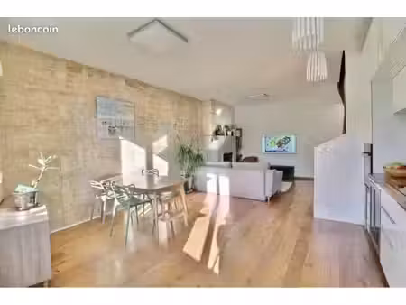 cœur chartrons - appartement t4 comme une maison
