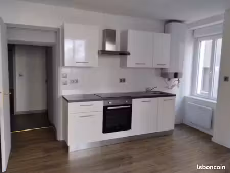 t4 rénové 84 5 m² – loué 550 /mois – rendement brut 9 17 %