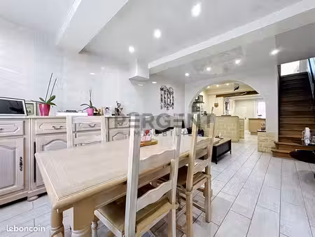 maison 5 pièces 148 m²
