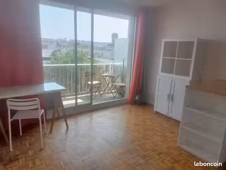 studio 20 m² avec balcon à vendre – mairie de montreuil – 140 000