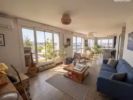 duplex t5 aux deux derniers étages avec terrasses et vue panoramique