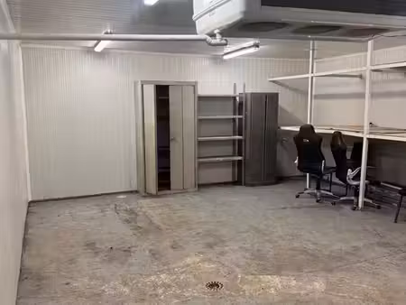 local commercial   de stockage ou chambre froide - froid positif