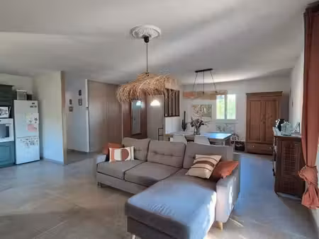 maison 90 m² rénovée – 3 chambres – jardin