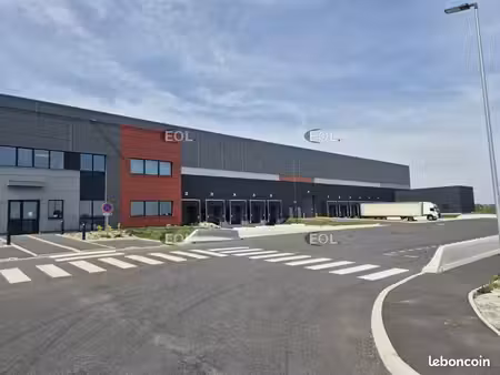 local logistique 7 534 m²