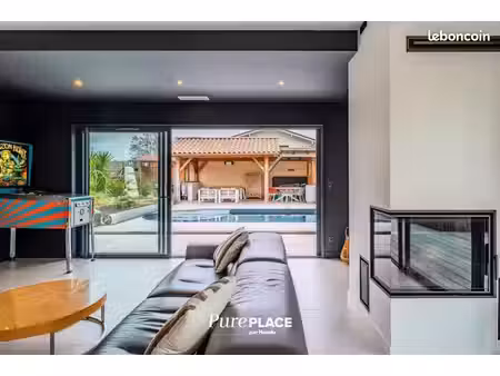 maison 7 pièces 199 m²