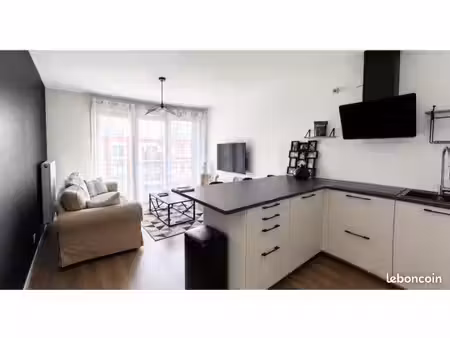 pont-l’évêque – bel appartement lumineux avec balcon