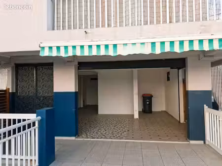 local commercial
