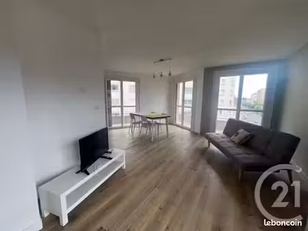 appartement 6 pièces 94 m²