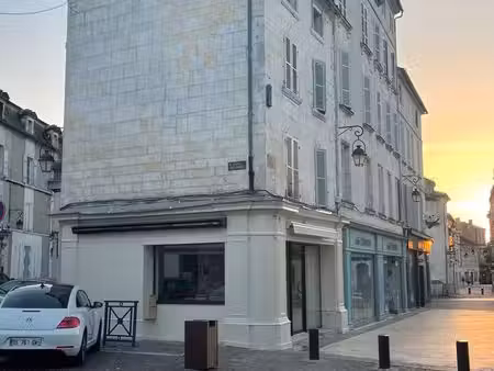 local commercial rue pietonne