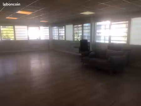 bureau zfu floirac