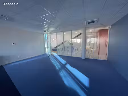 bureaux 172 m²