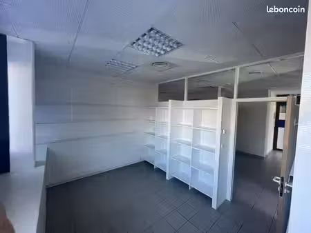 bureaux 79 m²
