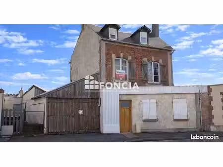 port guillaume – maison de ville à fort potentiel avec 3 logements