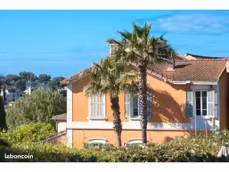 villa familiale de charme - 6 chambres - 145 m² - sanary-sur-mer