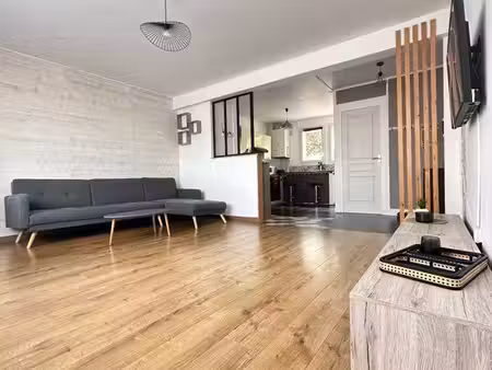 a vendre t2 très lumineux de 50m2