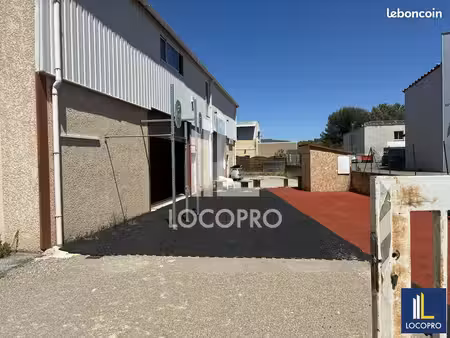 bureau 200 m²