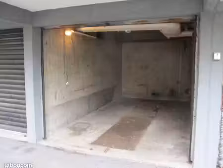 box 14 m2 a louer