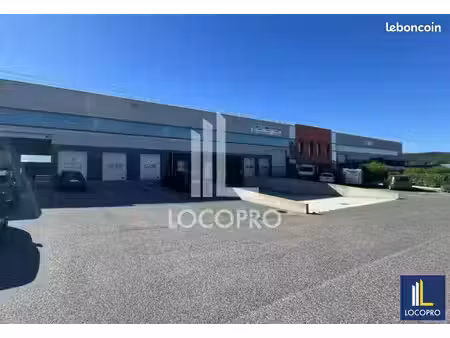 local d'activité 850 m²