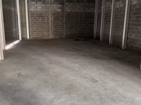 local commercial 224m2