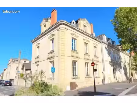 bureaux dans cabinet sante et bien etre