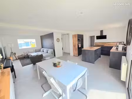 maison contemporaine 126m2 carrez  orientée plein sud