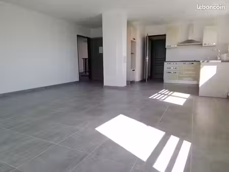 appartement 3 pièces 75 m²