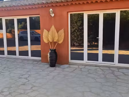 villa t2 meublée 60 m² –domaine sécurisé – 1 250