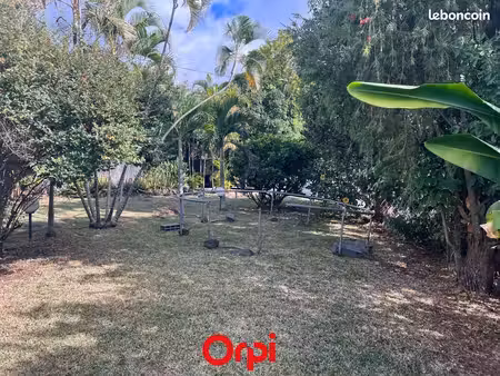 terrain 350 m² saint paul