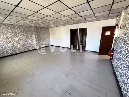 bureau 50 m²