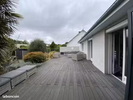 maison 11 pièces 244 m²