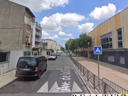 local commercial 1 200 m²