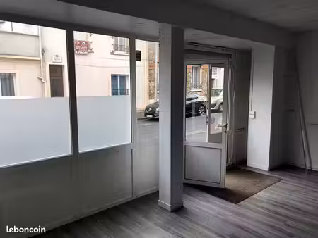 local 42 m² villemomble