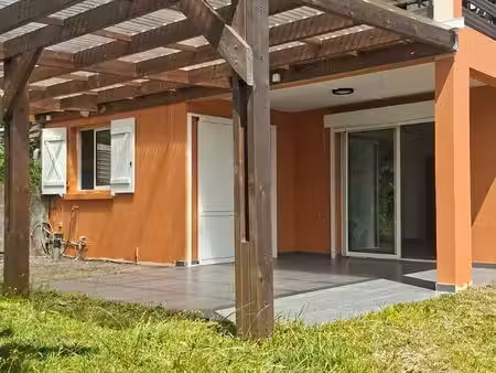 a vendre - propriété avec 2 logements indépendants – 6 chambres – vue mer