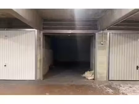 vente box 15m²