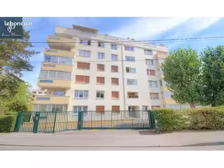 appartement 4 pièces 77 m²