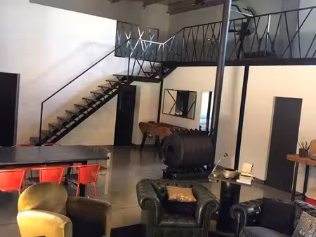 bâtiment industriel + logement ou bureaux
