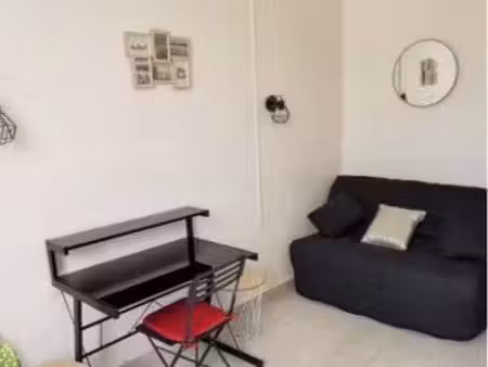 perigueux centre studio avec de beaux volumes salle de douche privée proche commerce trans
