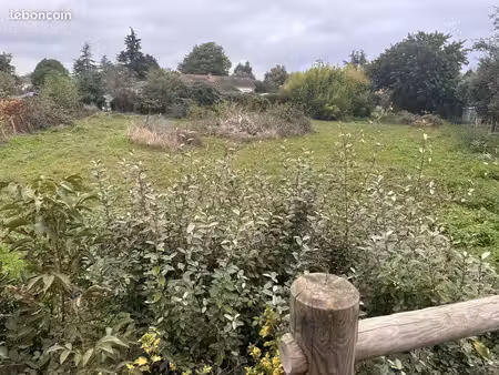 terrain 1400m2