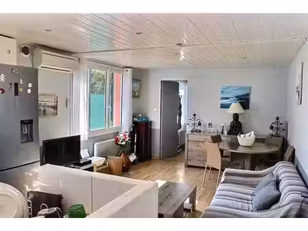a vendre marseille 11ème  saint marcel  t2 avec jardin  très bon état  calme.