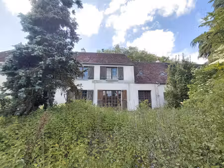 au calme  maison à rénovée  5 à 7 chambres  jardin