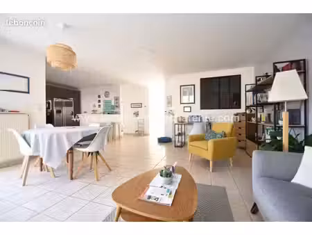 maison 4 pièces 104 m²