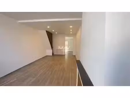 maison 3 pièces bis 90 m² + cour