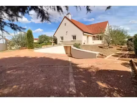 maison individuelle aux grands crus sur terrain de plus de 800 m² proche toutes commodités