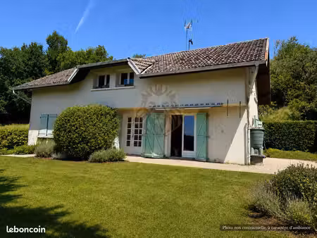 propriété 7 pièces 145 m²