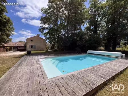 maison 8 pièces 260 m²