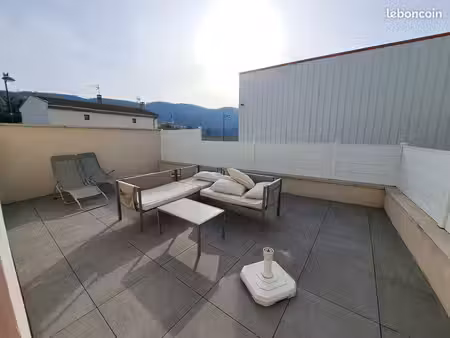 maison 75 m² habitables – 100 m² au sol – 2 chambres  terrasse et cave à gervans