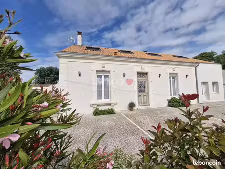 maison 8 pièces 230 m²